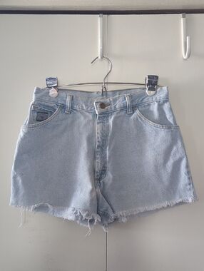 *Light Wash Denim Cutoff Shorts